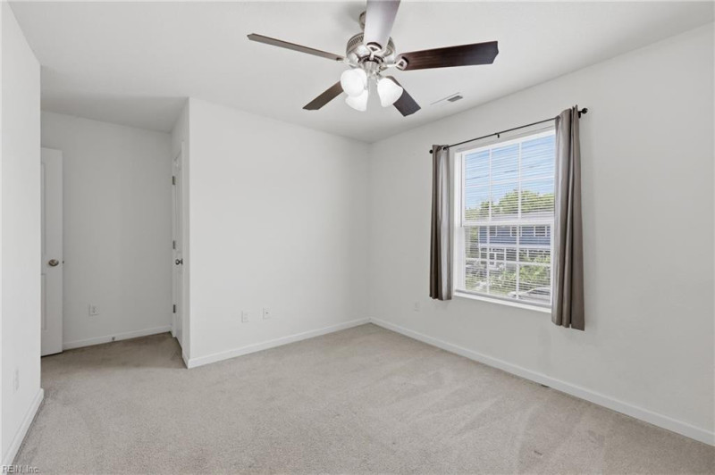 Photo 27 of 40 residential for sale in Chesapeake virginia