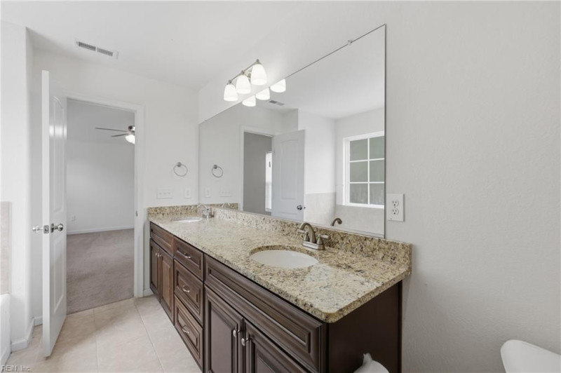 Photo 34 of 40 residential for sale in Chesapeake virginia