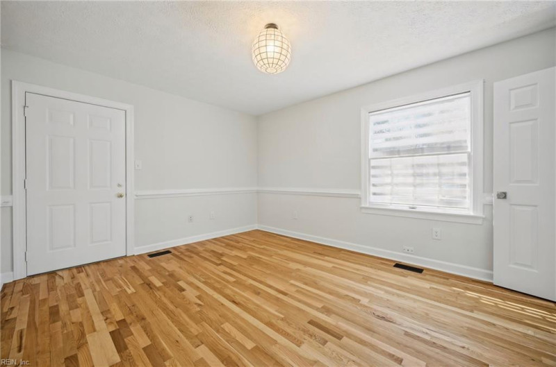 Photo 14 of 34 residential for sale in Newport News virginia