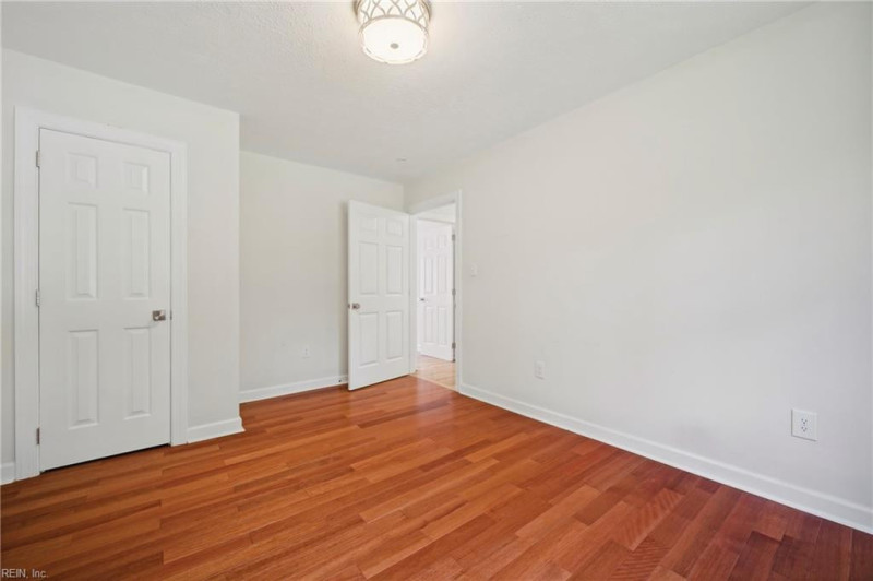 Photo 15 of 34 residential for sale in Newport News virginia