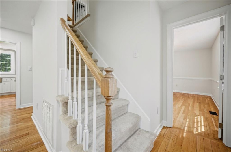 Photo 17 of 34 residential for sale in Newport News virginia