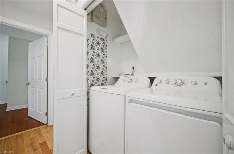 Photo 26 of 34 residential for sale in Newport News virginia