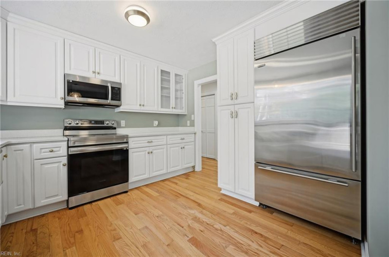 Photo 9 of 34 residential for sale in Newport News virginia