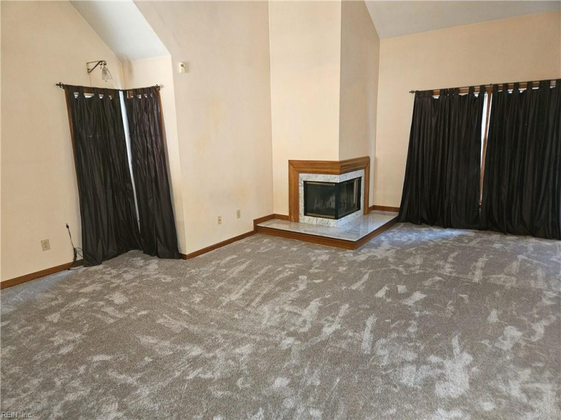 Photo 11 of 29 residential for sale in Virginia Beach virginia