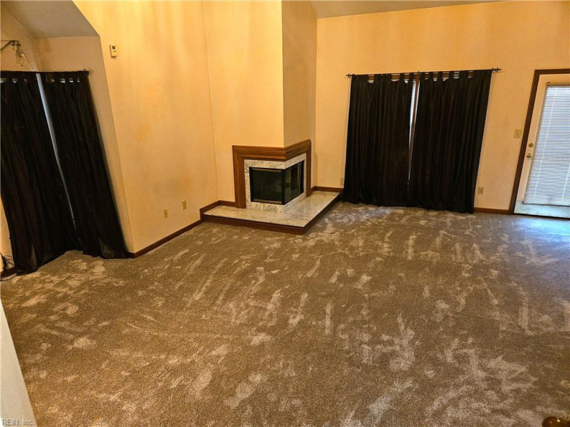 Photo 13 of 29 residential for sale in Virginia Beach virginia