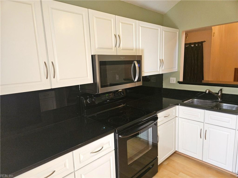 Photo 6 of 29 residential for sale in Virginia Beach virginia