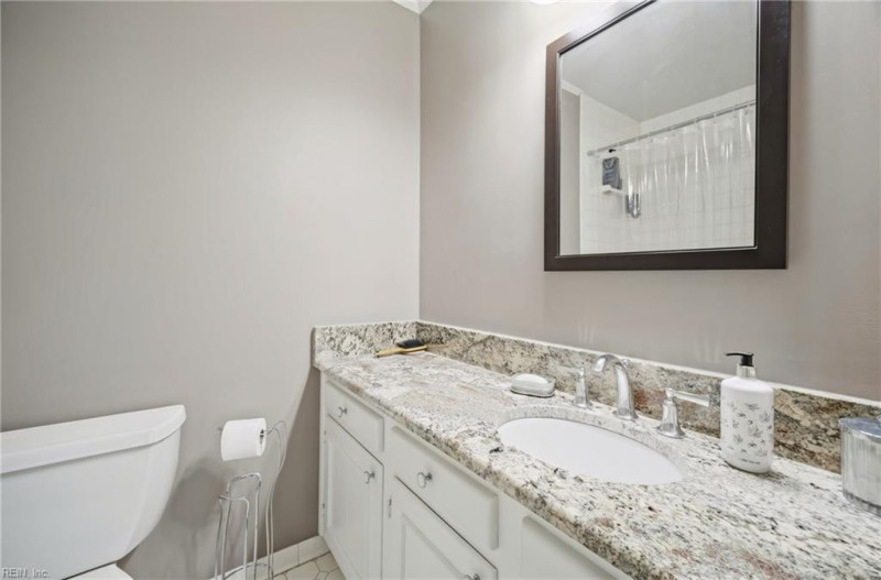 Photo 13 of 17 residential for sale in Norfolk virginia