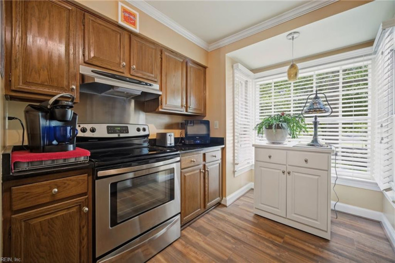 Photo 4 of 17 residential for sale in Norfolk virginia