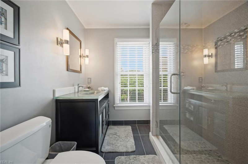 Photo 6 of 17 residential for sale in Norfolk virginia