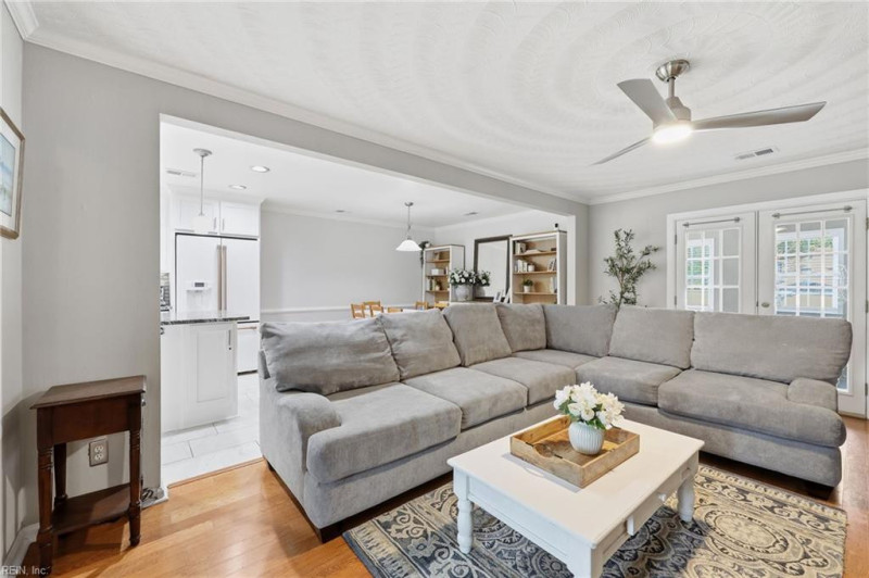 Photo 12 of 44 residential for sale in Norfolk virginia