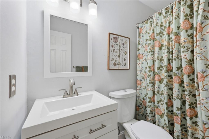 Photo 18 of 44 residential for sale in Norfolk virginia
