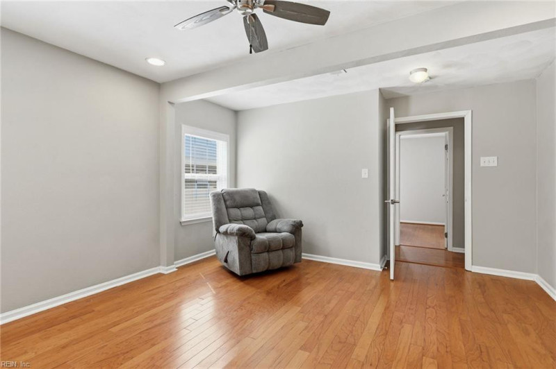 Photo 23 of 44 residential for sale in Norfolk virginia