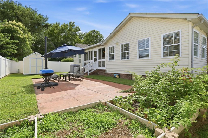 Photo 37 of 44 residential for sale in Norfolk virginia
