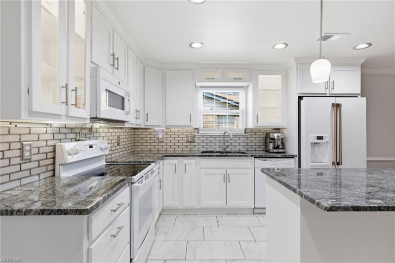 Photo 6 of 44 residential for sale in Norfolk virginia