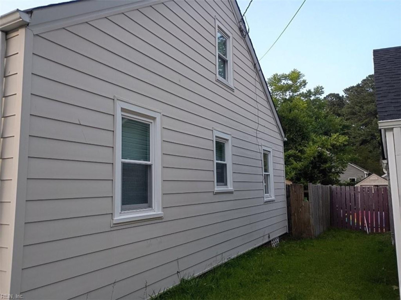 Photo 2 of 15 residential for sale in Norfolk virginia