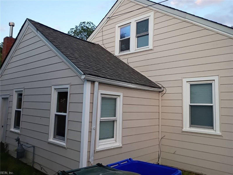 Photo 3 of 15 residential for sale in Norfolk virginia
