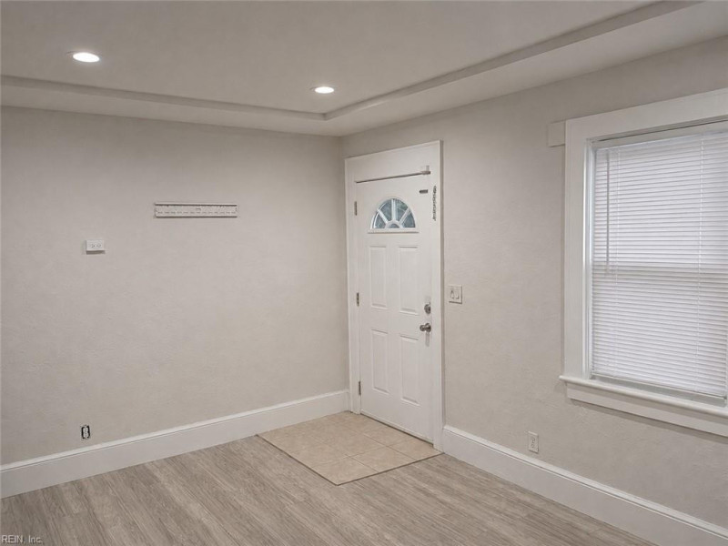Photo 6 of 15 residential for sale in Norfolk virginia