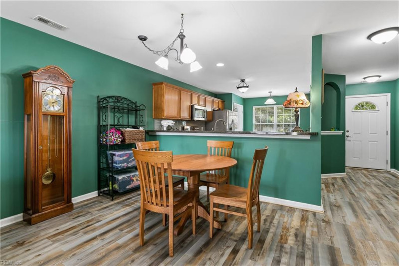 Photo 13 of 26 residential for sale in Newport News virginia