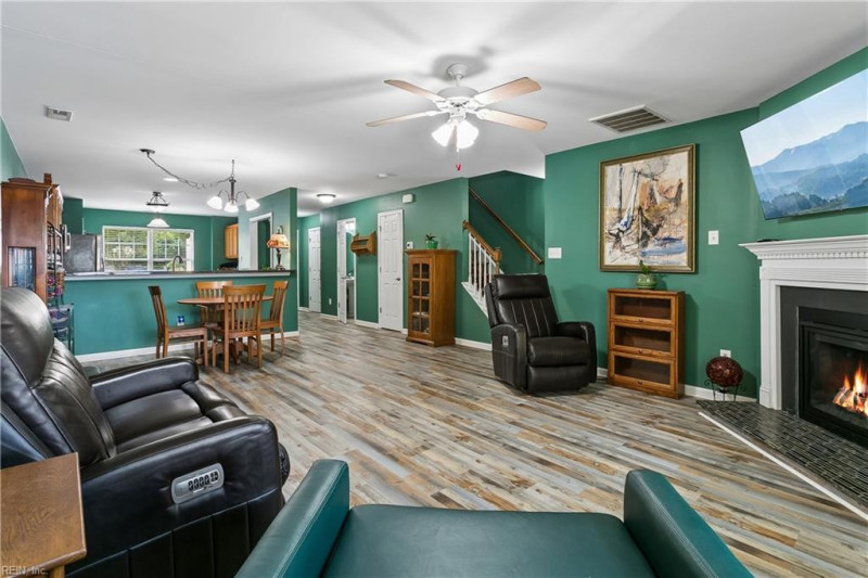 Photo 14 of 26 residential for sale in Newport News virginia