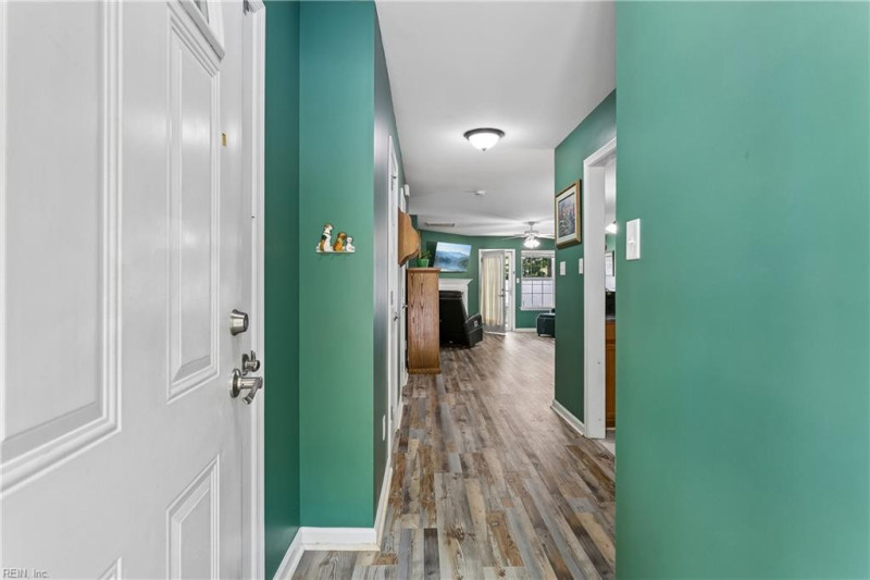 Photo 4 of 26 residential for sale in Newport News virginia