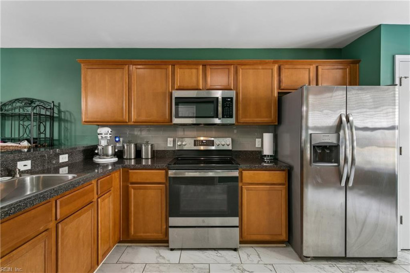 Photo 6 of 26 residential for sale in Newport News virginia