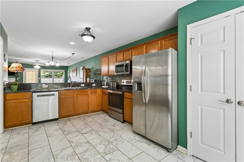Photo 7 of 26 residential for sale in Newport News virginia