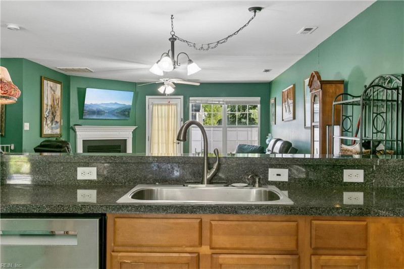 Photo 8 of 26 residential for sale in Newport News virginia