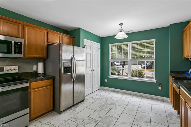 Photo 9 of 26 residential for sale in Newport News virginia