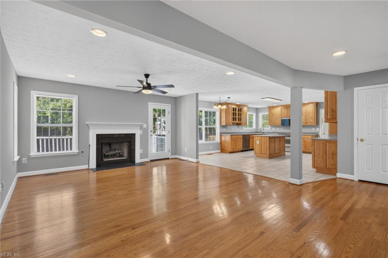 Photo 14 of 49 residential for sale in James City County virginia