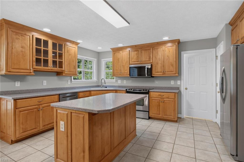 Photo 20 of 49 residential for sale in James City County virginia