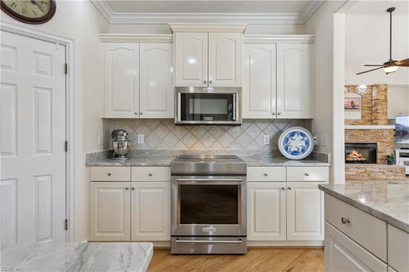 Photo 17 of 50 residential for sale in Chesapeake virginia