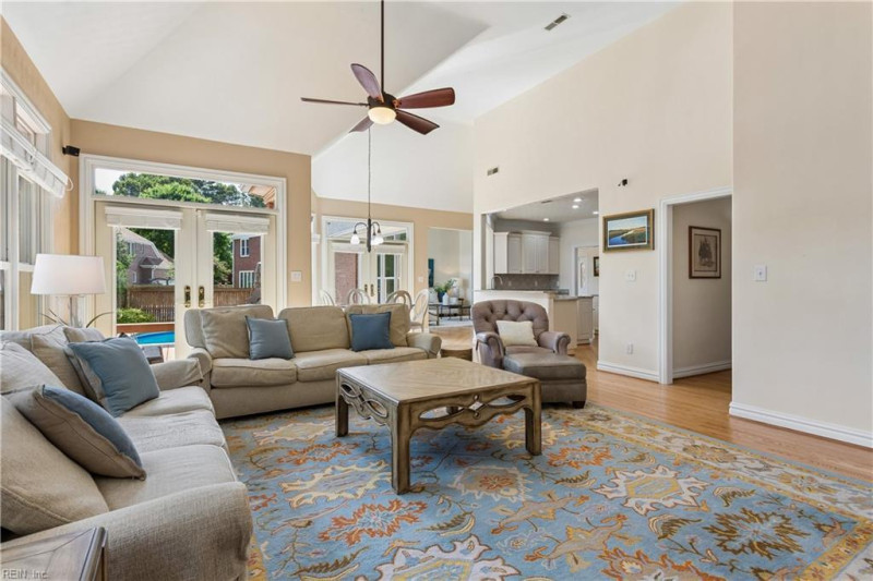 Photo 20 of 50 residential for sale in Chesapeake virginia