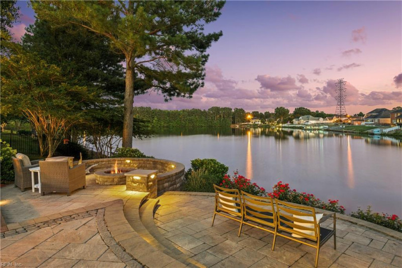 Photo 3 of 50 residential for sale in Chesapeake virginia