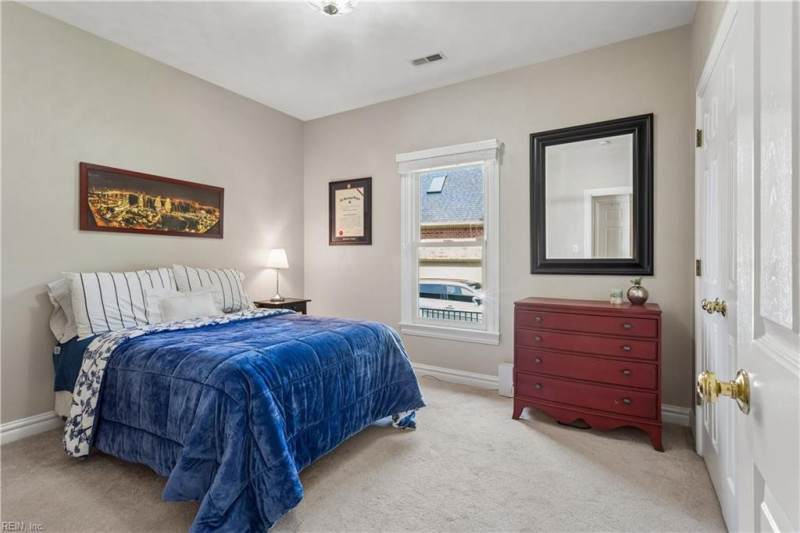 Photo 36 of 50 residential for sale in Chesapeake virginia