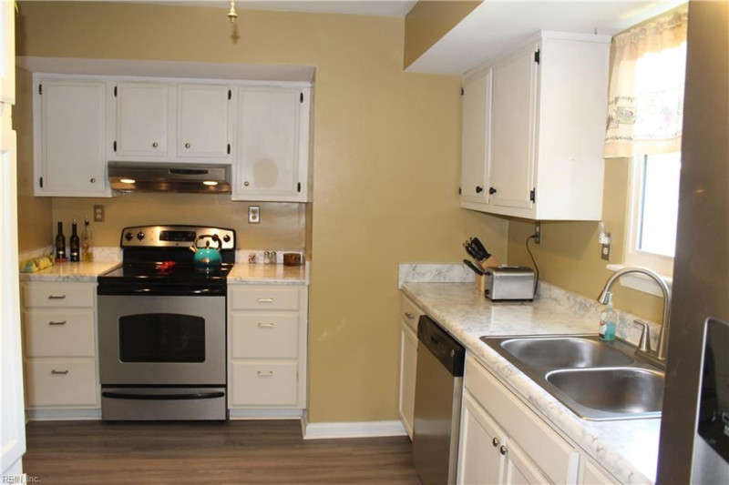 Photo 4 of 5 residential for sale in Virginia Beach virginia