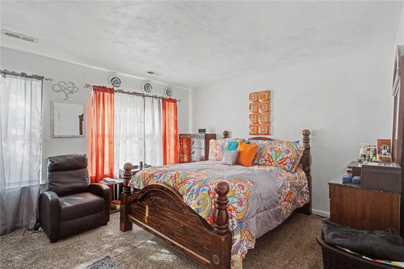 Photo 13 of 20 residential for sale in Newport News virginia