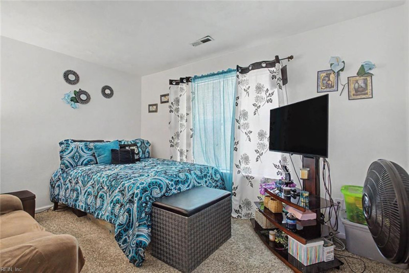 Photo 16 of 20 residential for sale in Newport News virginia