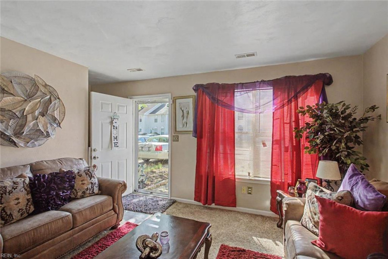 Photo 5 of 20 residential for sale in Newport News virginia