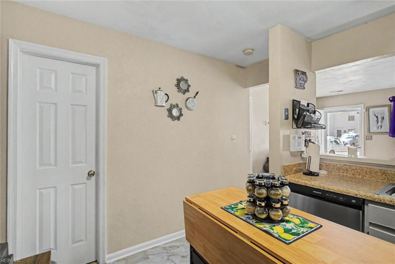 Photo 8 of 20 residential for sale in Newport News virginia
