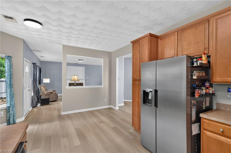 Photo 13 of 41 residential for sale in Hampton virginia