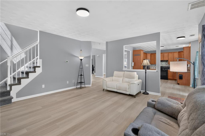 Photo 18 of 41 residential for sale in Hampton virginia