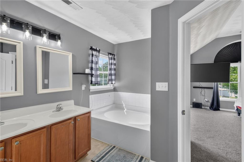 Photo 26 of 41 residential for sale in Hampton virginia