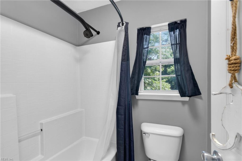 Photo 32 of 41 residential for sale in Hampton virginia