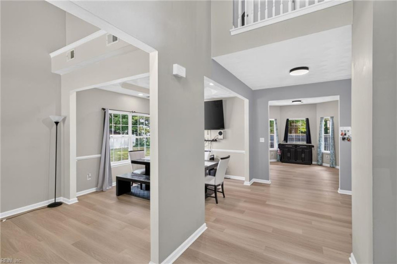 Photo 4 of 41 residential for sale in Hampton virginia