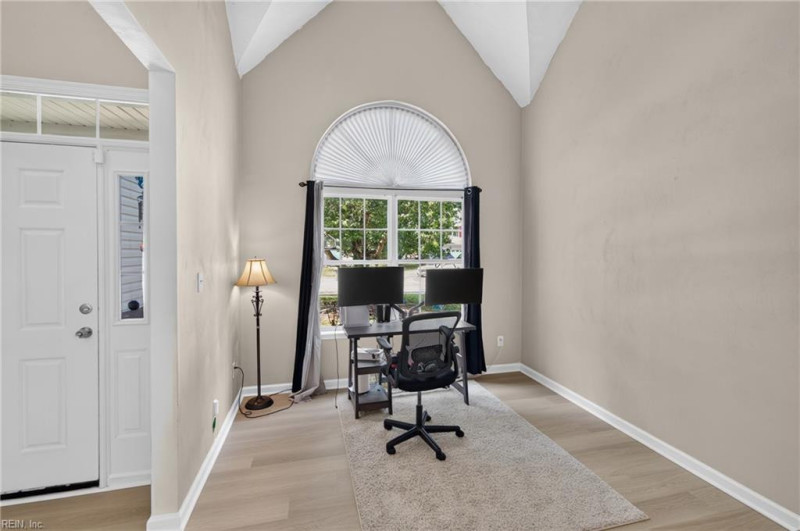 Photo 5 of 41 residential for sale in Hampton virginia