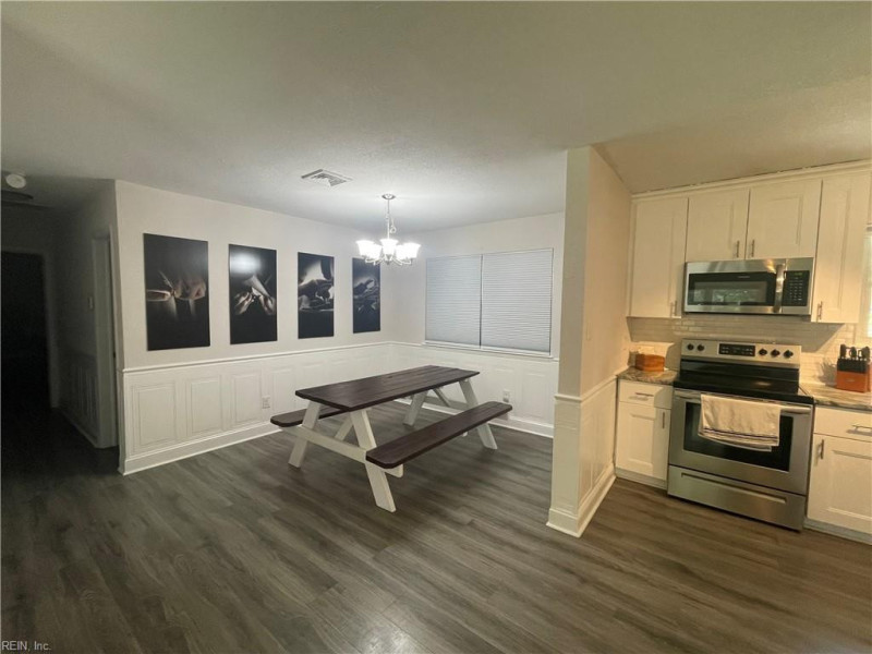 Photo 10 of 22 residential for sale in Virginia Beach virginia
