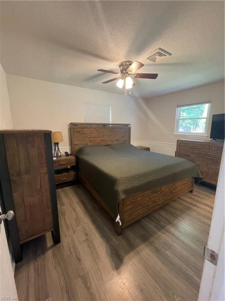 Photo 13 of 22 residential for sale in Virginia Beach virginia