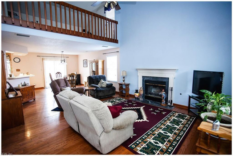 Photo 10 of 39 residential for sale in Virginia Beach virginia