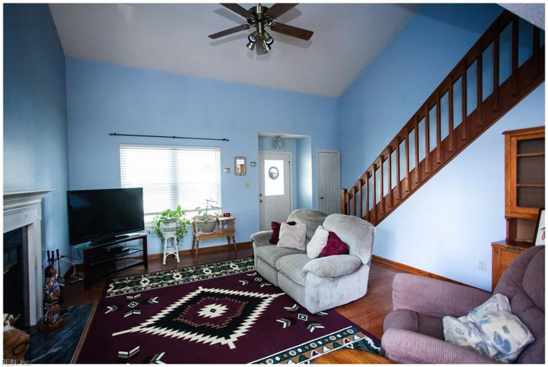 Photo 12 of 39 residential for sale in Virginia Beach virginia