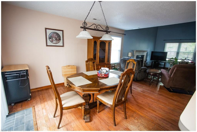 Photo 18 of 39 residential for sale in Virginia Beach virginia